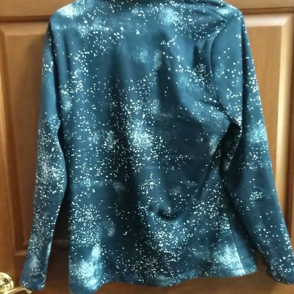 North face pull over - Picture 3 of 3